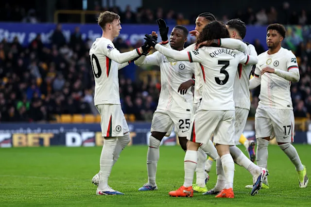 Palmer Hat-Trick Powers Chelsea Past Wolves as Rosenior’s Run Rolls On